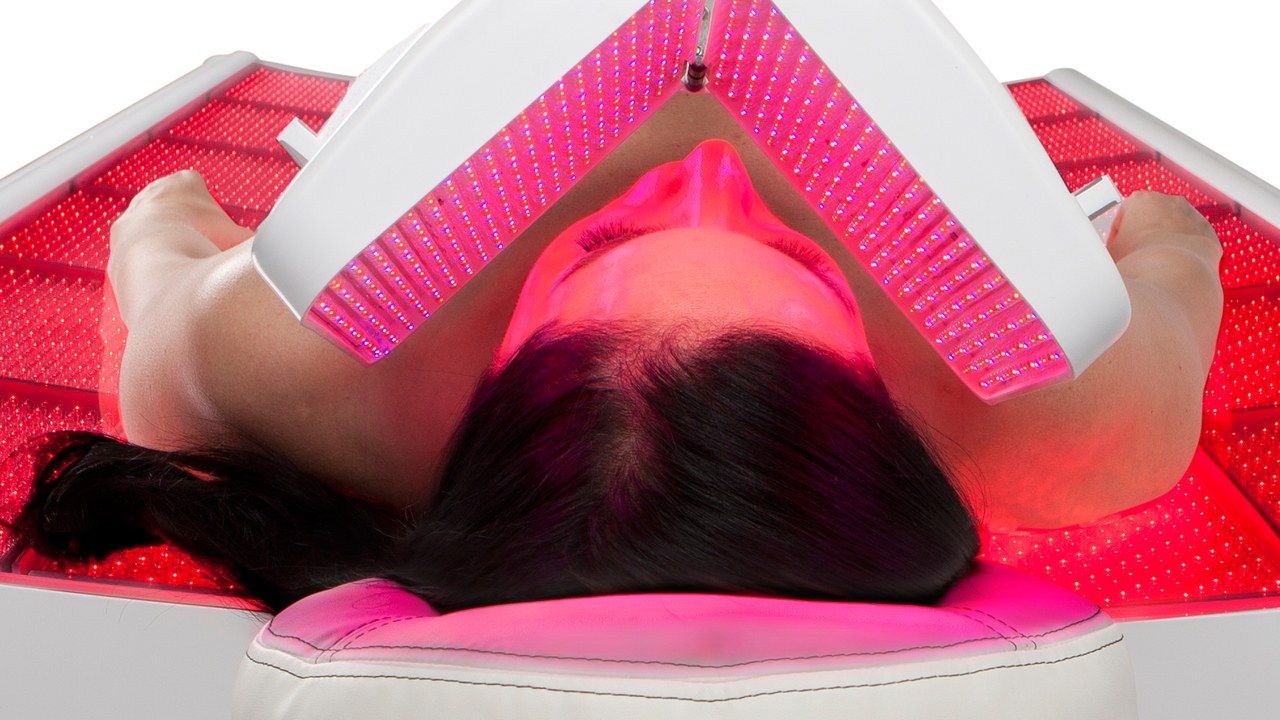 Does Superhuman Protocol Include Red Light Therapy